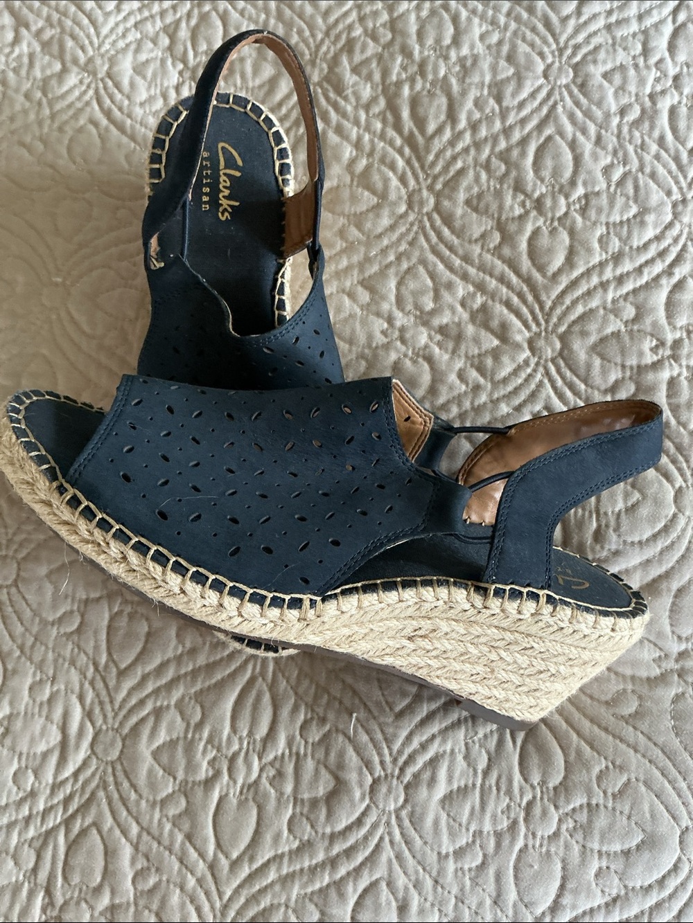 Clark’s Artisan Petrine Gail navy  espadrille wedge Sandals size 7